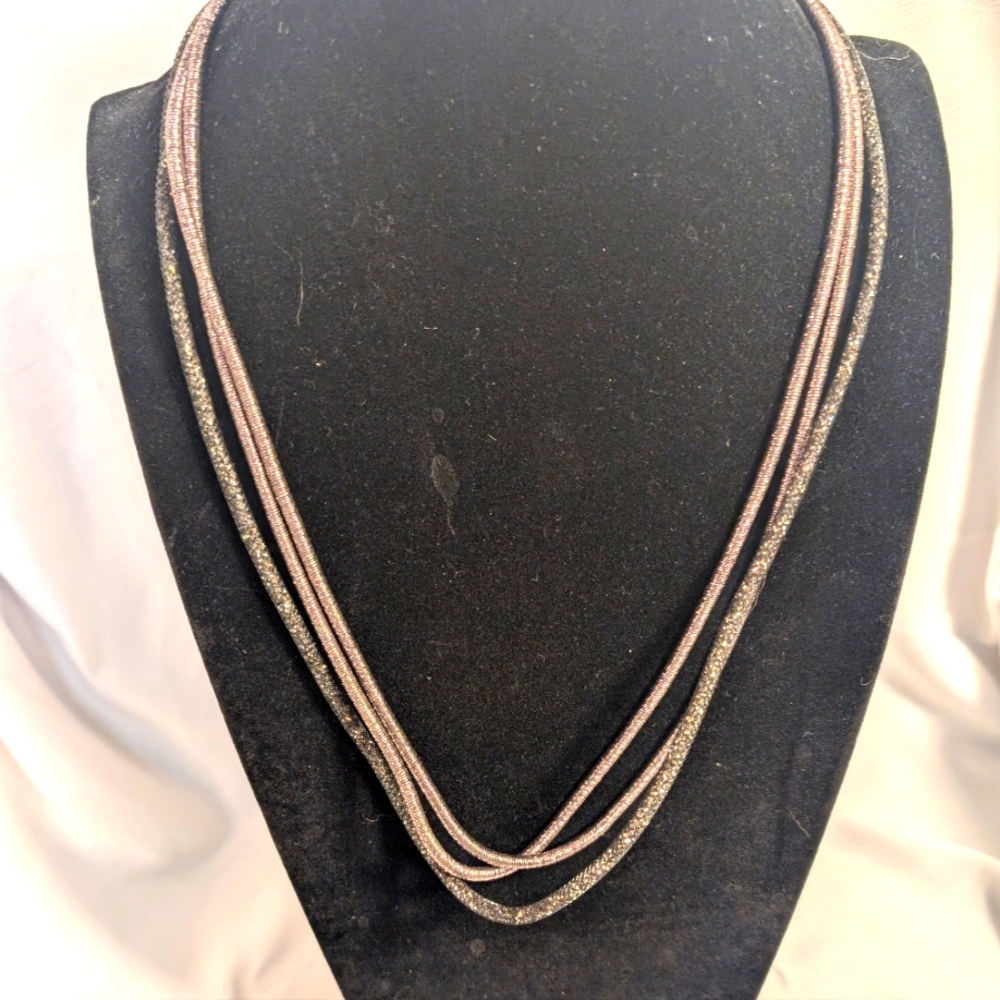 C 1946 Multi Strand Light Weight Necklace
